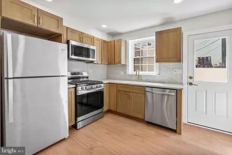 1138 S Clifton St, Philadelphia, PA 19147