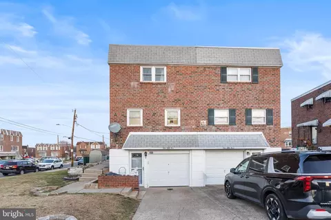 155 Meadow Ln, Philadelphia, PA 19154