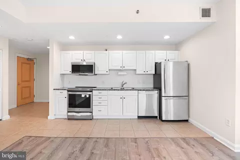 901 N Penn St #R506, Philadelphia, PA 19123