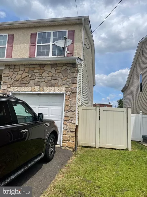 1917 NE Fuller St Ne Fuller St, Philadelphia, PA 19152