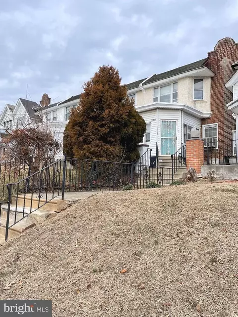 5207 Diamond St, Philadelphia, PA 19131