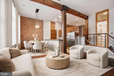 12 Letitia St #201, Philadelphia, PA 19106