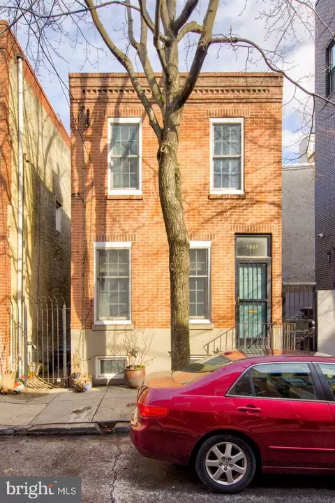 1807 Pemberton St, Philadelphia, PA 19146