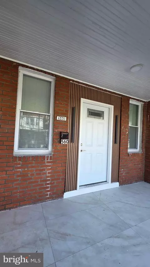 560 E Carver St, Philadelphia, PA 19120