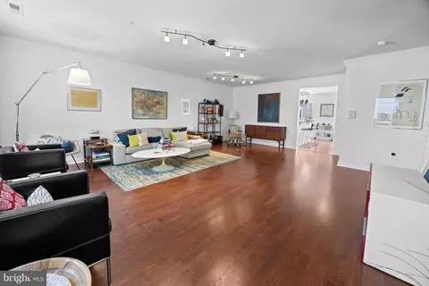 303 Captains Way, Philadelphia, PA 19146