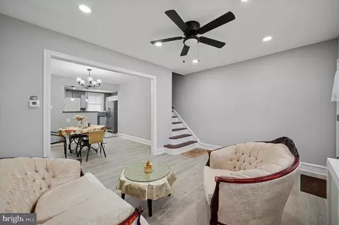 158 Roselyn St, Philadelphia, PA 19120