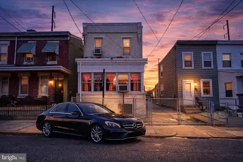 4634 James St, Philadelphia, PA 19137