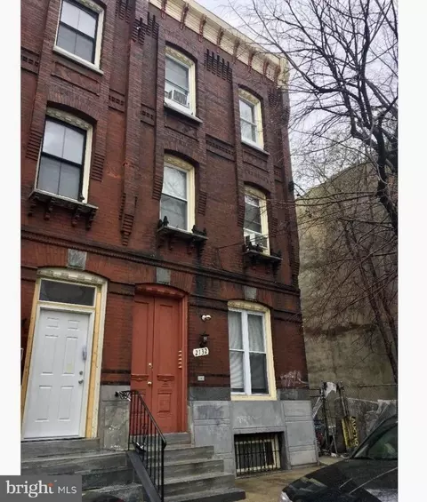 2132 N Uber St, Philadelphia, PA 19121