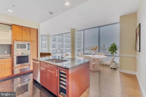1414 S Penn Sq #27F, Philadelphia, PA 19102