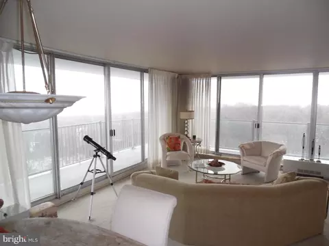 3900 Ford Rd #16E, Philadelphia, PA 19131