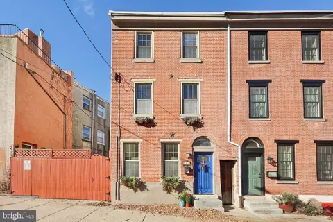 908 N Orianna St, Philadelphia, PA 19123