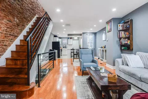 2405 W Huntingdon St, Philadelphia, PA 19132