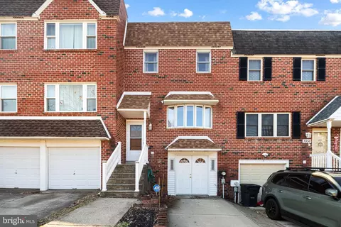 3958 Rowena Dr, Philadelphia, PA 19114