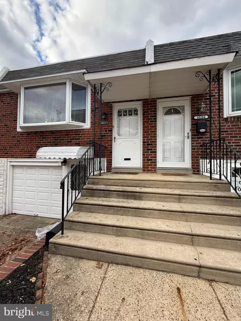 10202 Albemarle Ln, Philadelphia, PA 19114