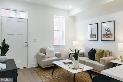 407 W Oxford St #A, Philadelphia, PA 19122