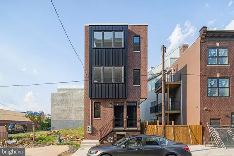 407 W Oxford St #A, Philadelphia, PA 19122