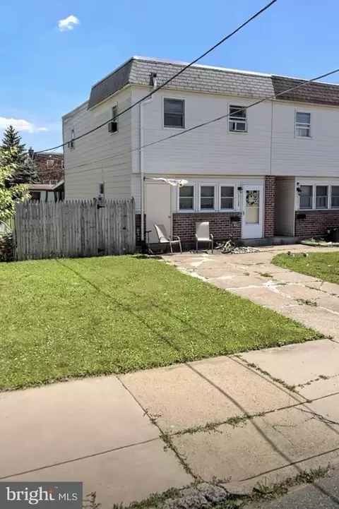 12123 Rambler Rd, Philadelphia, PA 19154