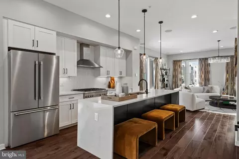 3200 Parkview Walk, Philadelphia, PA 19125