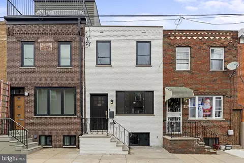 919 Dudley St, Philadelphia, PA 19148
