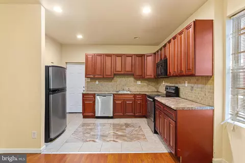 5446 Walnut St, Philadelphia, PA 19139