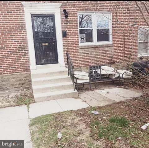 7555 Sherwood Rd, Philadelphia, PA 19151