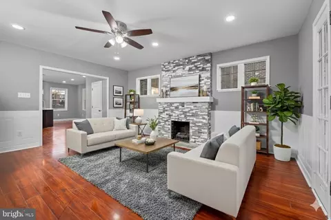 558 E Locust Ave, Philadelphia, PA 19144