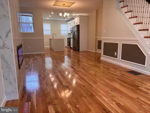 6442 N Sydenham St, Philadelphia, PA 19126