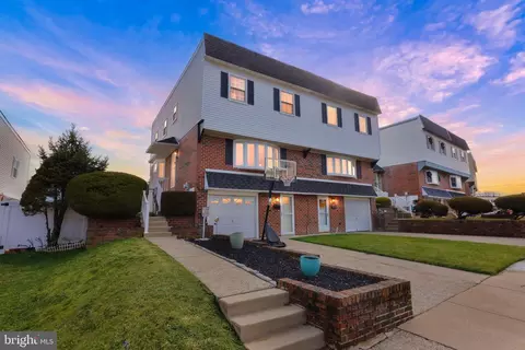 11119 Templeton Dr, Philadelphia, PA 19154
