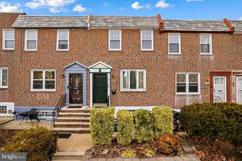 6152 N Warnock St, Philadelphia, PA 19141