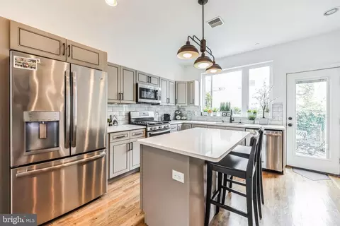 1943 Wilder St, Philadelphia, PA 19146
