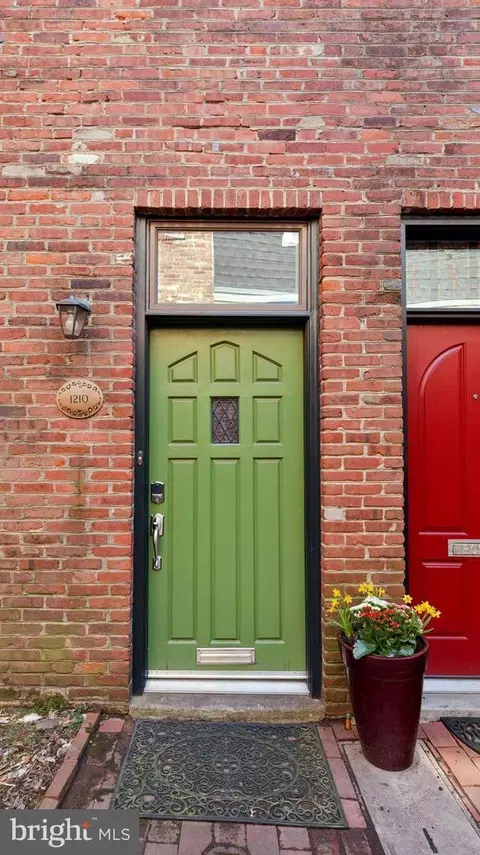 1210 Addison Walkway St, Philadelphia, PA 19147