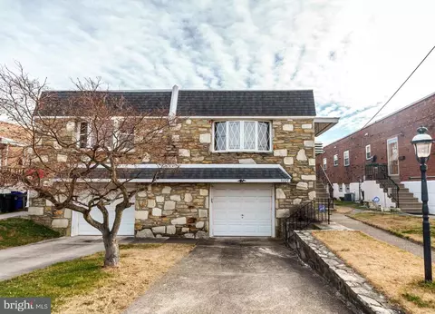 9229 Cottage St, Philadelphia, PA 19114