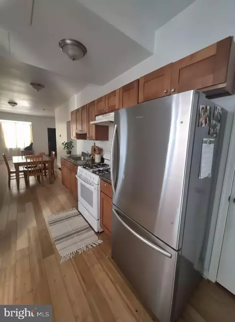 870 N 47th St, Philadelphia, PA 19139