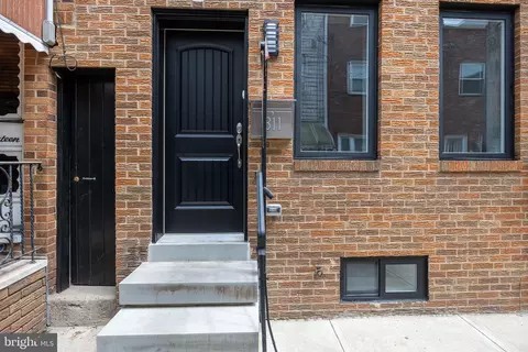 811 Kimball St, Philadelphia, PA 19147