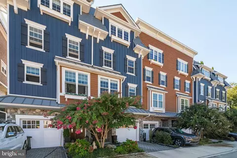4732 Cross St, Philadelphia, PA 19128