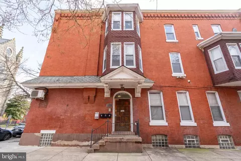 1814 W Diamond St, Philadelphia, PA 19121