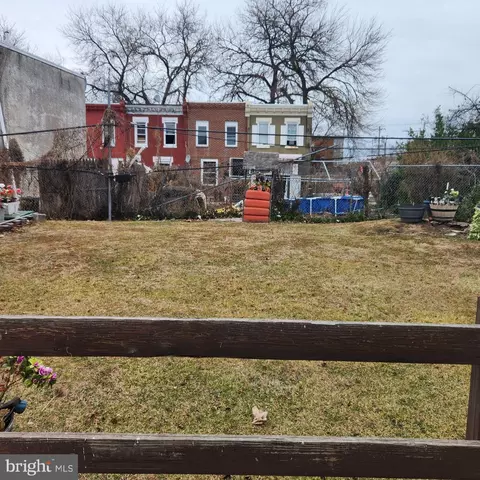 1305 W Auburn St, Philadelphia, PA 19132