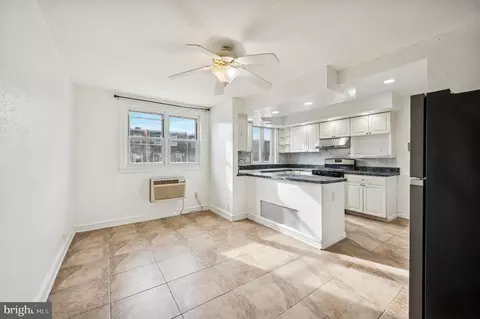 2930 Glenview St, Philadelphia, PA 19149