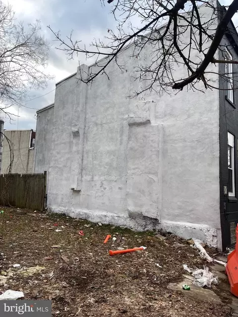 1910 Page St, Philadelphia, PA 19121
