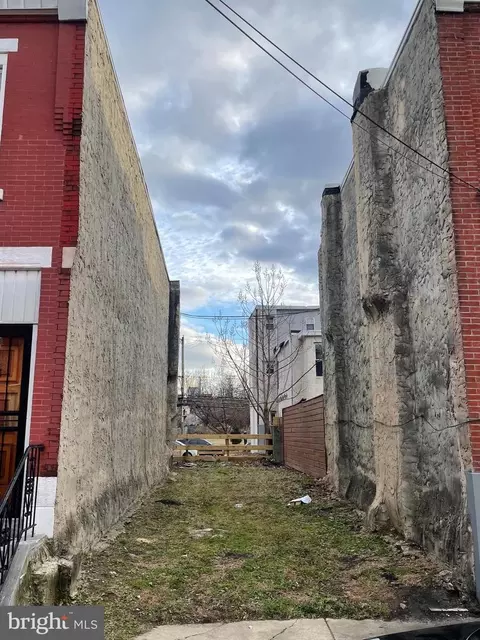 1938 Page St, Philadelphia, PA 19121