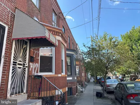 712 Moore St, Philadelphia, PA 19148
