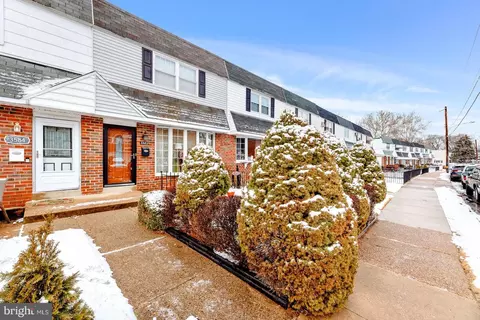 3582 Churchill Ln, Philadelphia, PA 19114