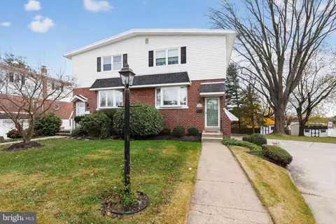 1214 Michelle Dr, Philadelphia, PA 19116