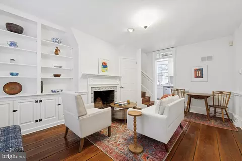 309 S American St, Philadelphia, PA 19106