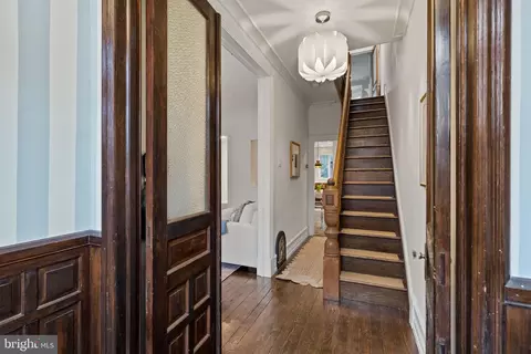 834 N 28th St, Philadelphia, PA 19130