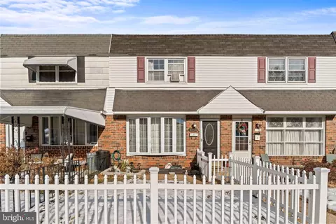 3564 Churchill Ln, Philadelphia, PA 19114