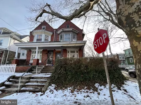 1030 W Duncannon Ave, Philadelphia, PA 19141
