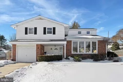9204 Burbank Rd, Philadelphia, PA 19115