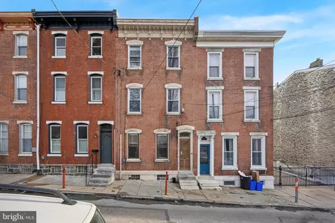 141 Dupont St, Philadelphia, PA 19127
