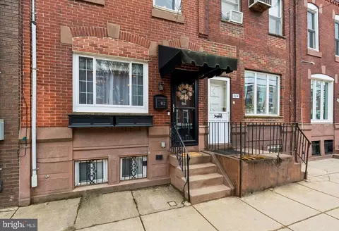 912 Jackson St, Philadelphia, PA 19148